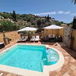 Alecla - Sea Near Taormina فيلة *